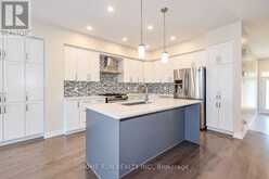 785 CAIRN CRESCENT | Ottawa Ontario | Slide Image Nine
