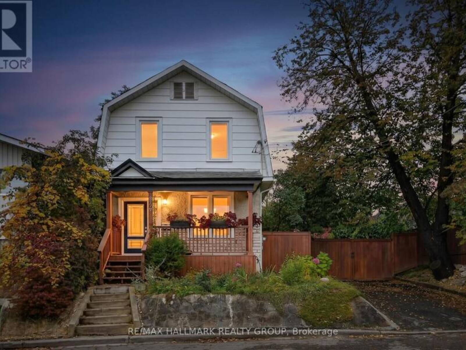 256 JOFFRE-BELANGER WAY, Ottawa, Ontario K1L 5K8