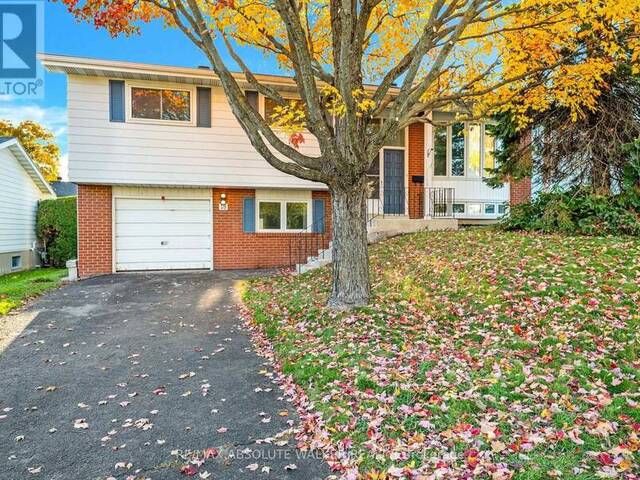 18 SILVER ASPEN CRESCENT Ottawa Ontario, K1B 3C5 - 4 Bedrooms Home For Sale
