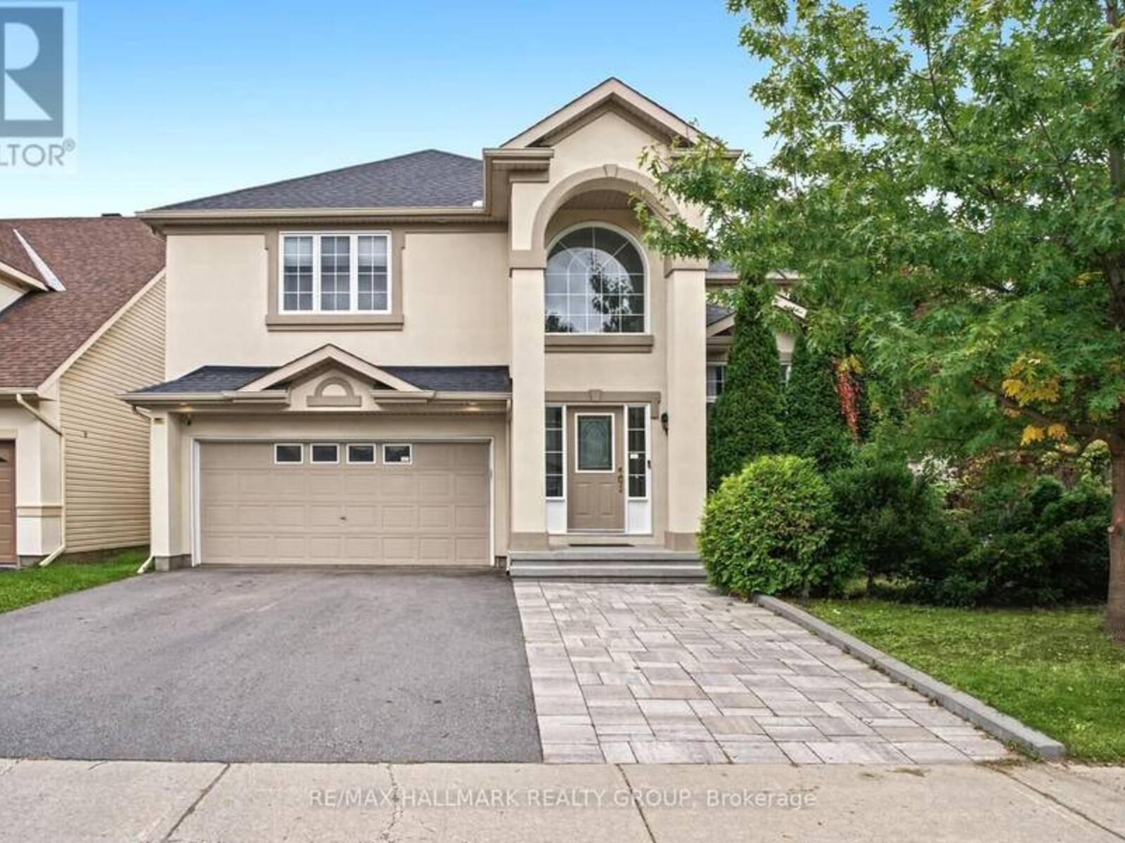 3 BENTGRASS, Ottawa, Ontario K2J 4Y1