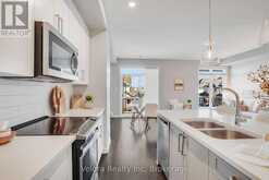 221 PASTEL WAY | Ottawa Ontario | Slide Image Fourteen