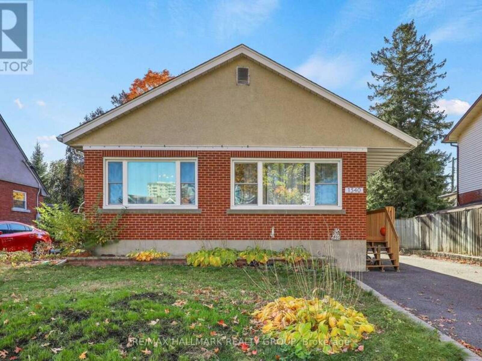 1340 LEASIDE AVENUE, Ottawa, Ontario K1Z 7R1
