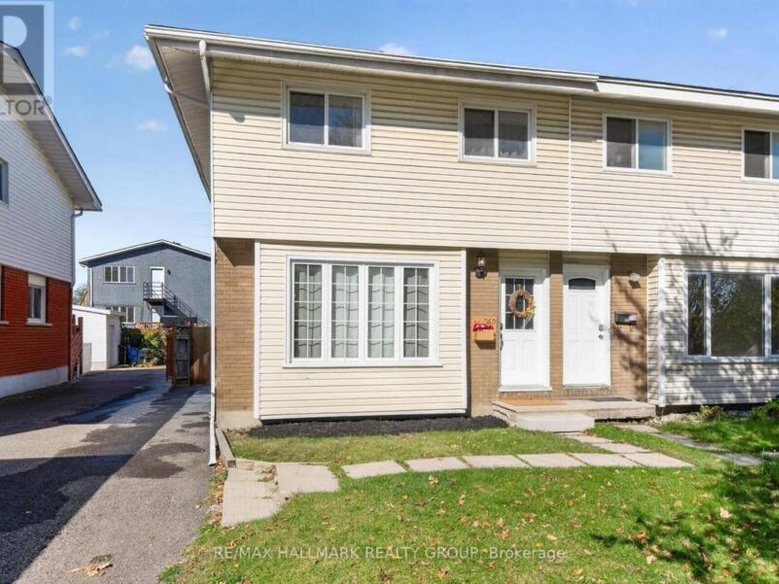 969 EIFFEL AVENUE, Ottawa, Ontario K2C 0J3