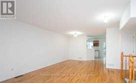 250 GERSHWIN PRIVATE | Ottawa Ontario | Slide Image Three
