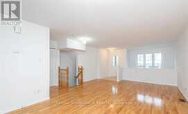 250 GERSHWIN PRIVATE | Ottawa Ontario | Slide Image Four