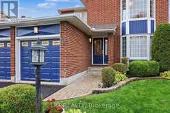 28 MEADOW GLADE GARDENS | Ottawa Ontario | Slide Image Two