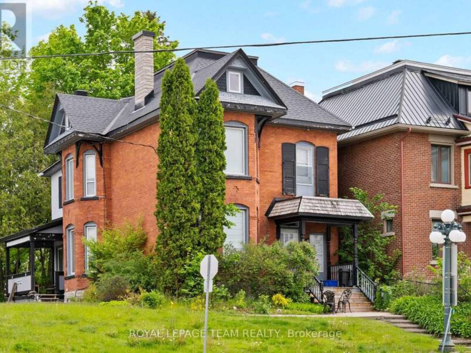 422 DONALD B MUNRO DRIVE, Ottawa, Ontario K0A 1L0