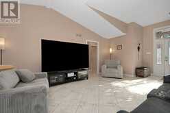 212 MALCOLM'S WAY | Smiths Falls Ontario | Slide Image Ten