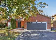 62 TRAILWAY CIRCLE | Ottawa Ontario | Slide Image One