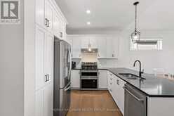 325 SPREADWING WAY | Ottawa Ontario | Slide Image Twelve