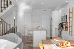 218 CHAPERAL PRIVATE | Ottawa Ontario | Slide Image Eight