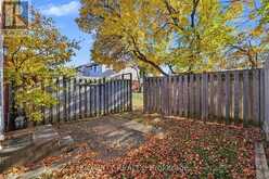 E - 44 FOXFIELD DRIVE | Ottawa Ontario | Slide Image Nineteen