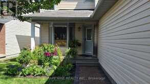 107 TARTAN DRIVE | Ottawa Ontario | Slide Image Six