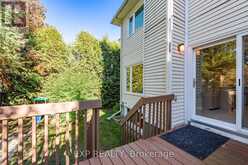 36 MEADOWBREEZE DRIVE | Ottawa Ontario | Slide Image Forty