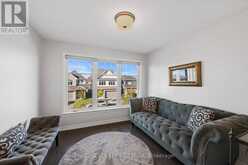 633 MOONFLOWER CRESCENT | Ottawa Ontario | Slide Image Sixteen