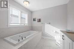 633 MOONFLOWER CRESCENT | Ottawa Ontario | Slide Image Twenty-two