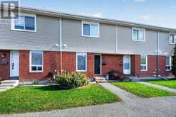 38 - 953 COOKSHIRE CRESCENT | Ottawa Ontario | Slide Image One