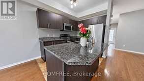 26 DUNDALK PRIVATE | Ottawa Ontario | Slide Image Four