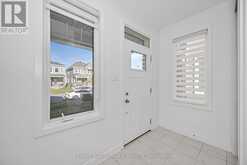 125 HACKAMORE CRESCENT | Ottawa Ontario | Slide Image Five