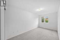 407 MEILLEUR PRIVATE | Ottawa Ontario | Slide Image Nineteen