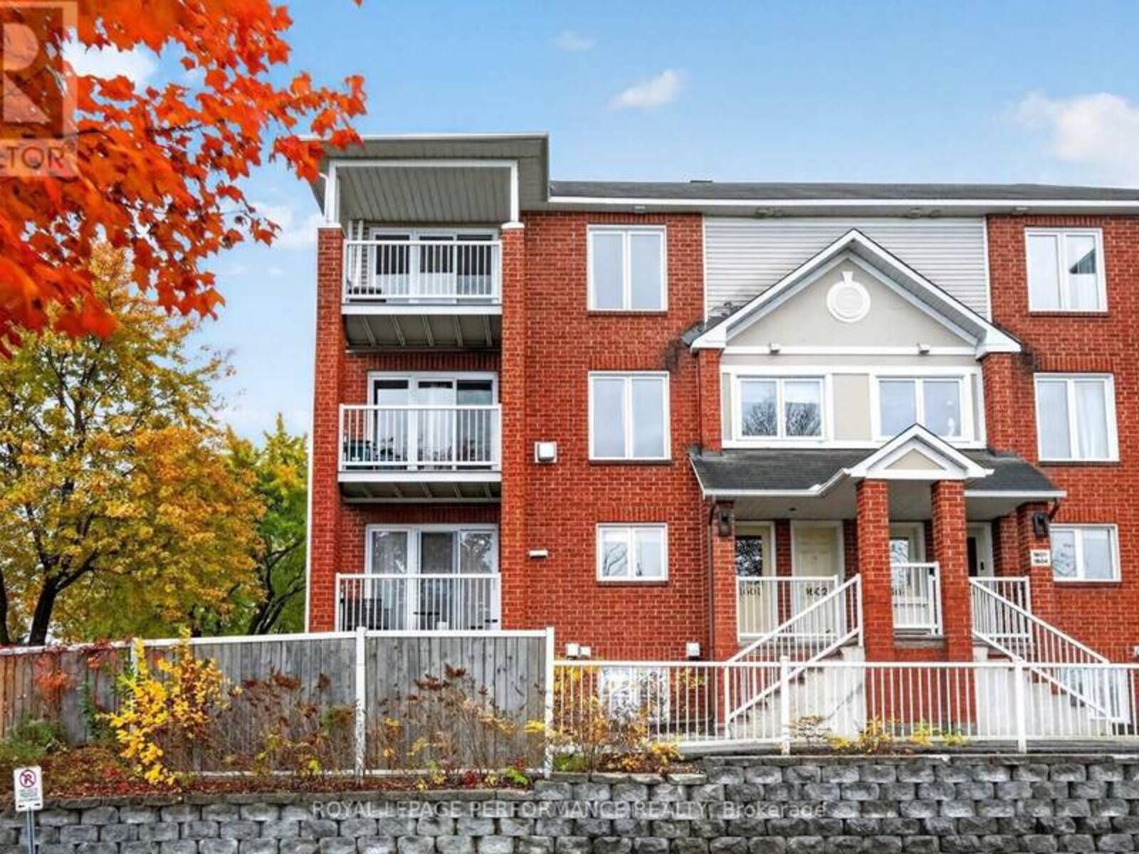 1602 LOCKSLEY LANE, Ottawa, Ontario K1J 1B6