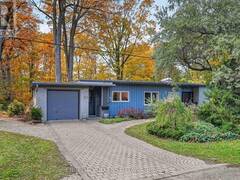 185 LAKEWAY DRIVE Ottawa Ontario, K1L 5A9