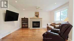 40 HUNTSMAN CRESCENT | Ottawa Ontario | Slide Image Twelve