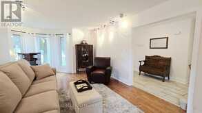 40 HUNTSMAN CRESCENT | Ottawa Ontario | Slide Image Two