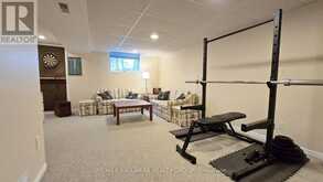 40 HUNTSMAN CRESCENT | Ottawa Ontario | Slide Image Thirty
