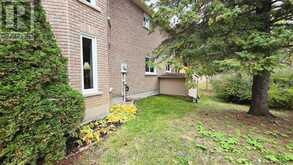 40 HUNTSMAN CRESCENT | Ottawa Ontario | Slide Image Thirty-six