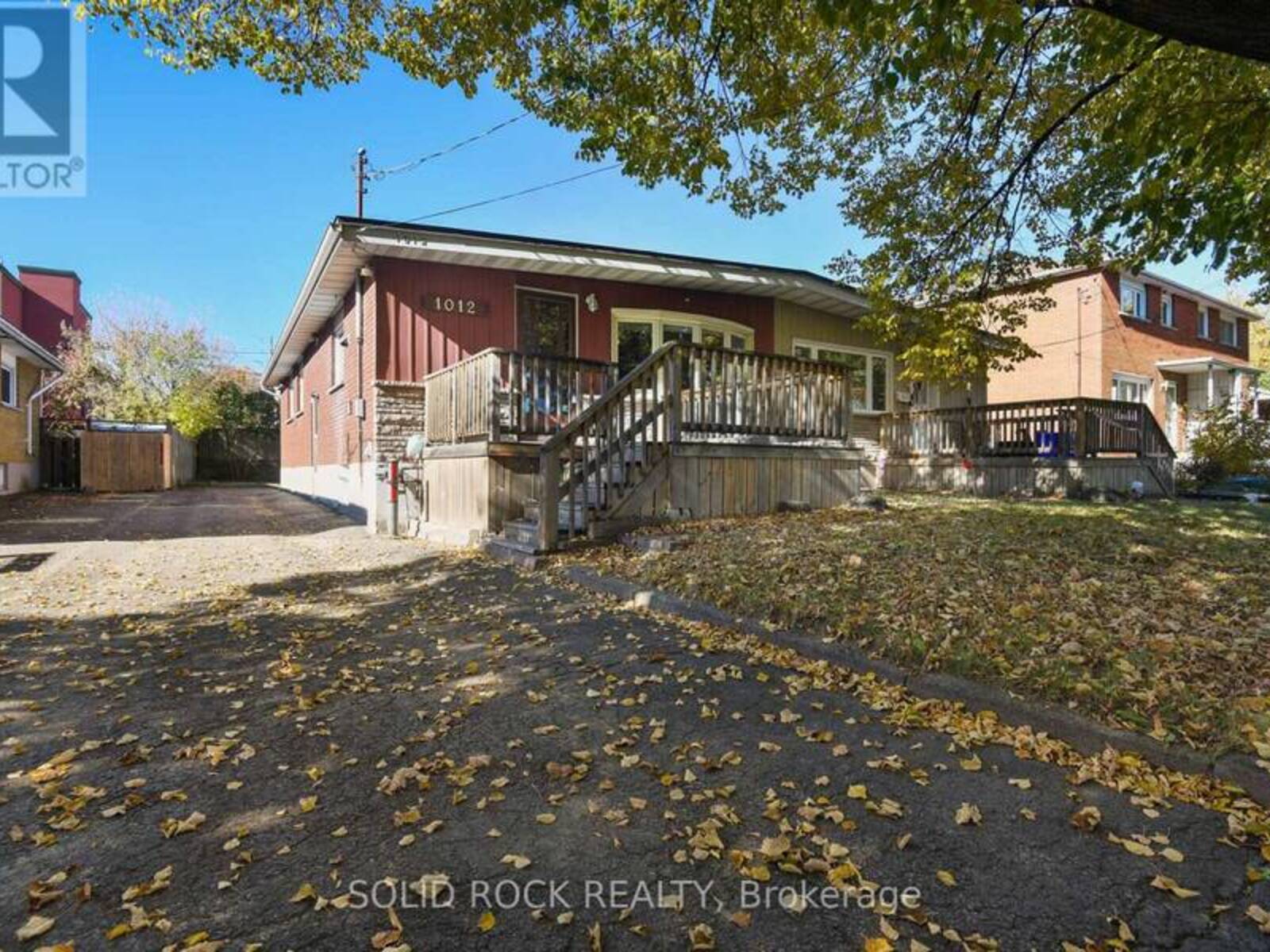 1012 PANET STREET, Ottawa, Ontario K1Z 6E9