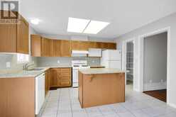 42 COLCHESTER SQUARE | Ottawa Ontario | Slide Image Ten
