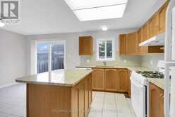 42 COLCHESTER SQUARE | Ottawa Ontario | Slide Image Thirteen