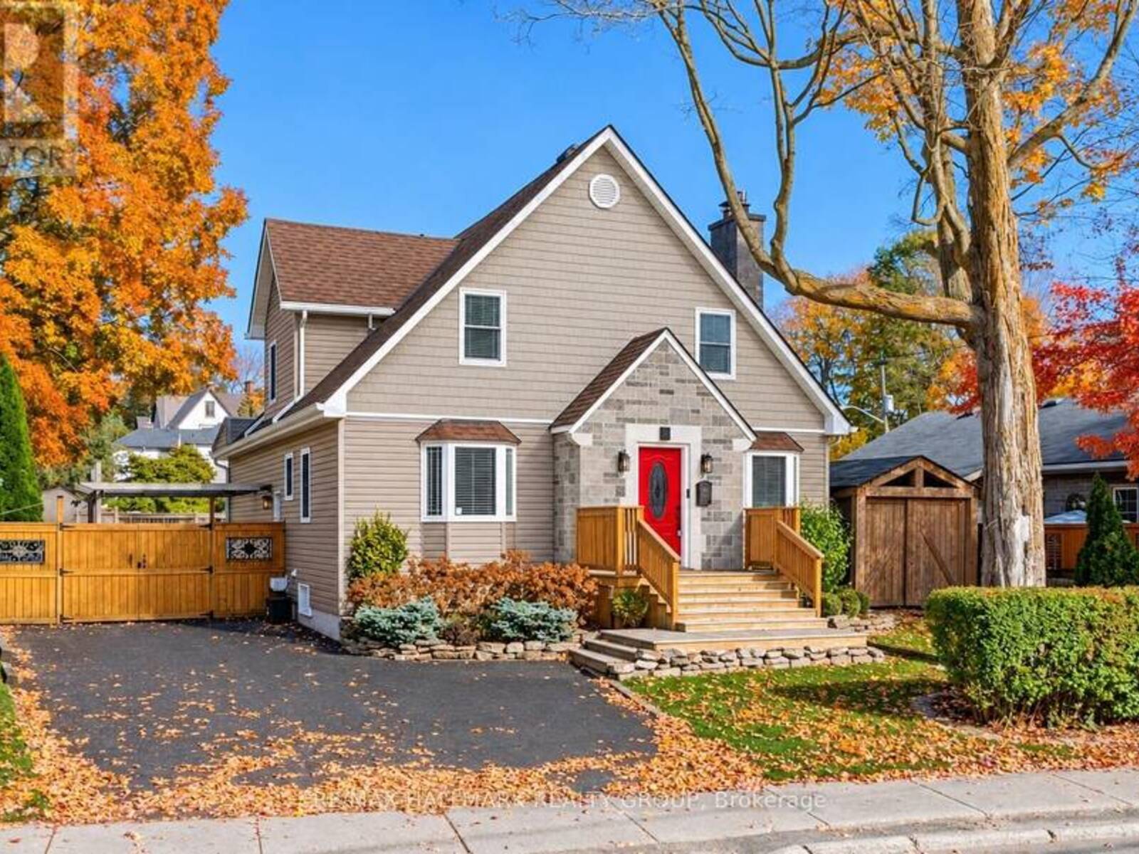 51 NORTH AUGUSTA ROAD, Brockville, Ontario K6V 2X5