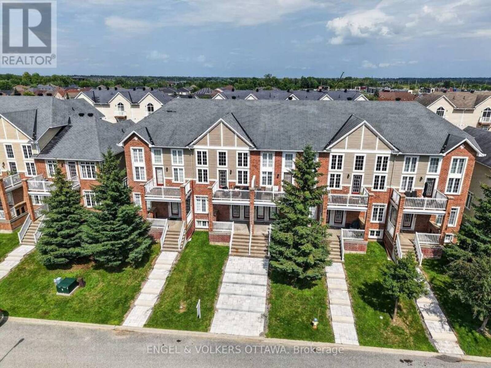 123 EYE BRIGHT CRESCENT, Ottawa, Ontario K1V 2K6