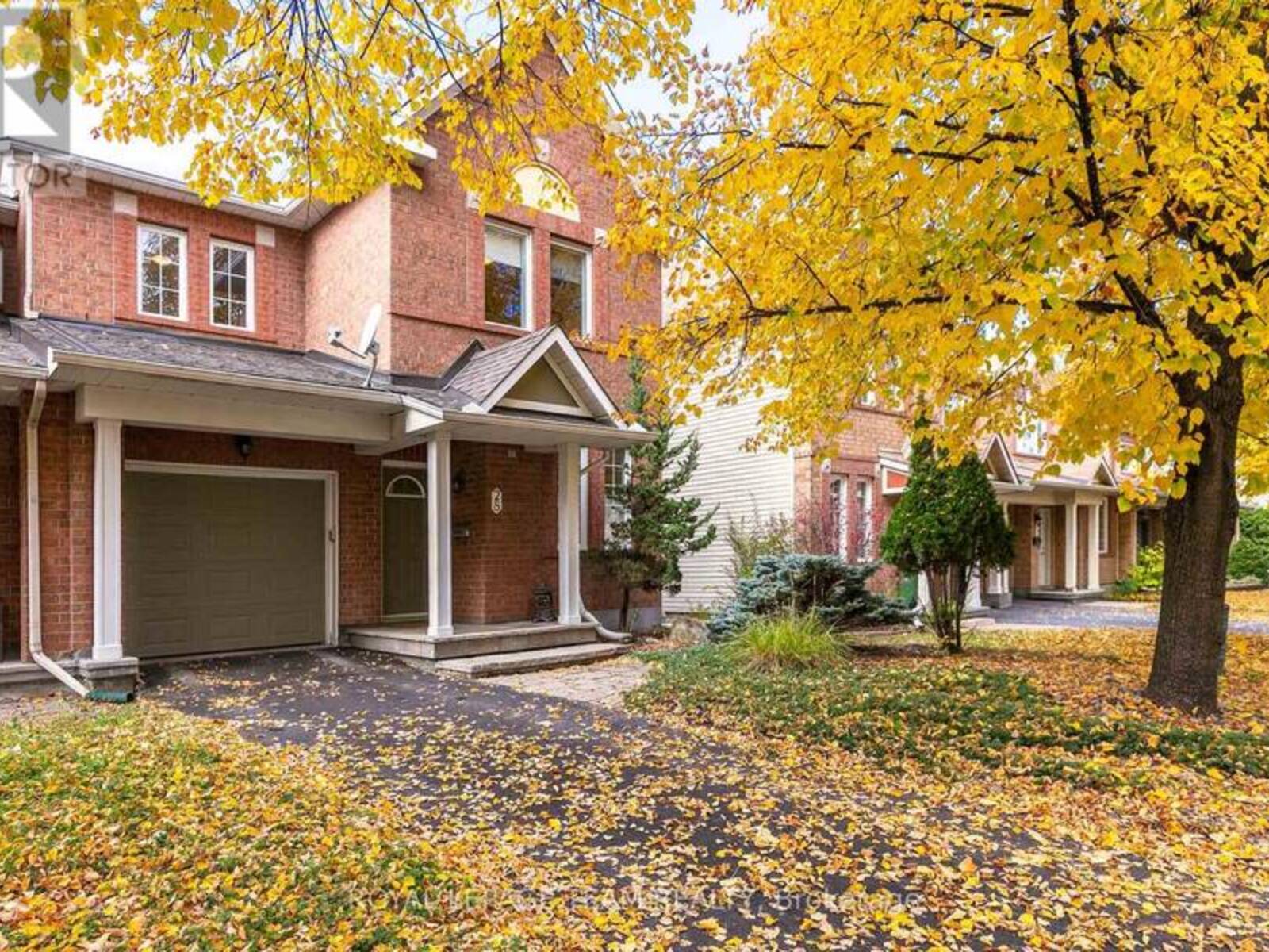 28 APPLEDALE DRIVE, Ottawa, Ontario K2J 4W5