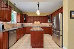 82 UPMINSTER WAY | Ottawa Ontario | Slide Image Fifteen