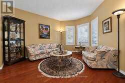 82 UPMINSTER WAY | Ottawa Ontario | Slide Image Eight