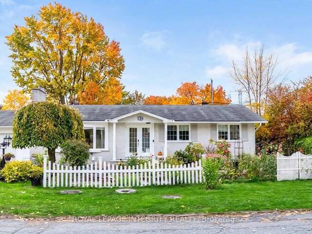 44 MILLFORD AVENUE Ottawa Ontario, K2G 1C2 - 4 Bedrooms Home For Sale