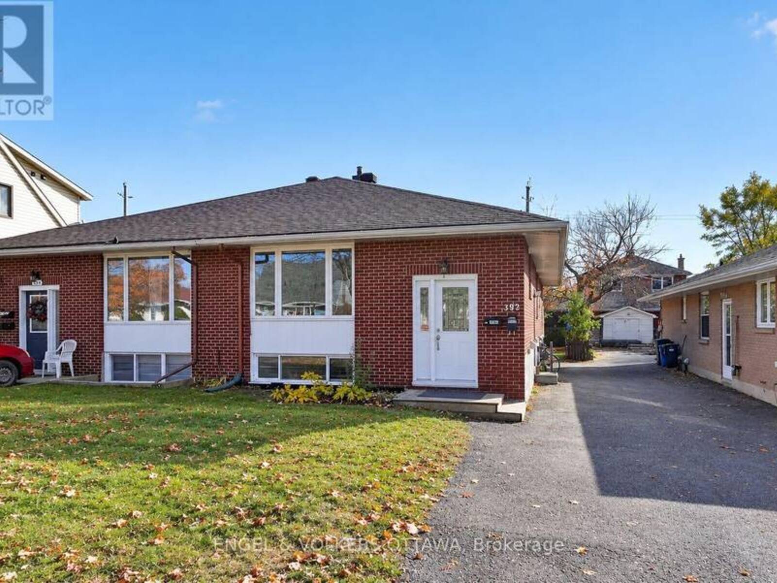 392 FULLERTON AVENUE, Ottawa, Ontario K1K 1K1