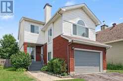 17 HUNTERSFIELD DRIVE | Ottawa Ontario | Slide Image Three