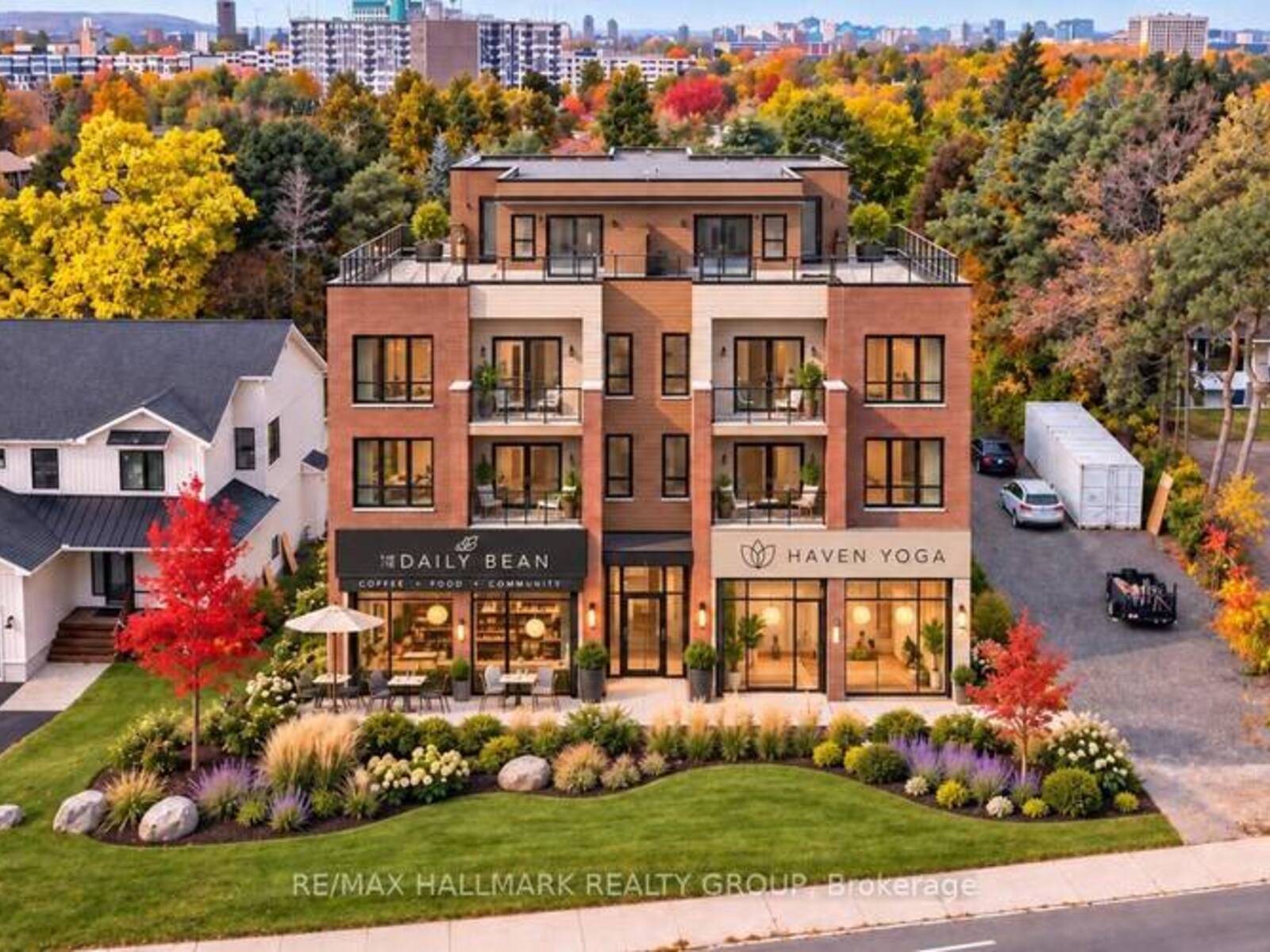 801 WALKLEY ROAD, Ottawa, Ontario K1V 6R6