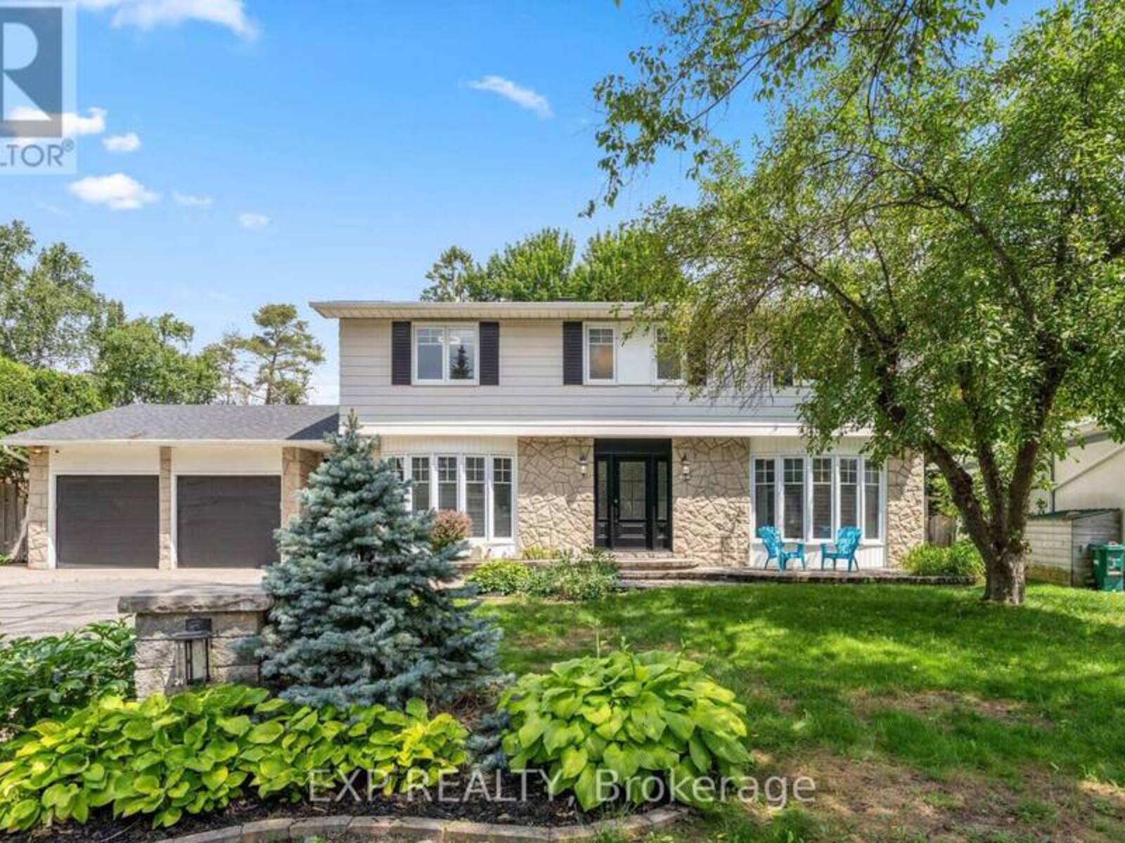 11 ROBERTA CRESCENT, Ottawa, Ontario K2J 1G5