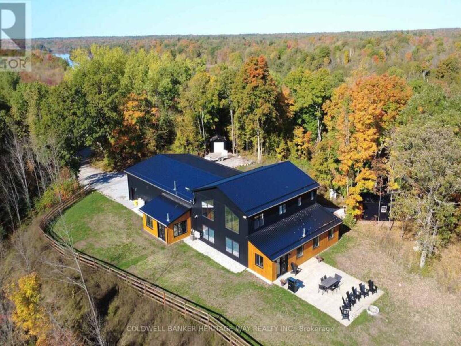 999 ENNIS ROAD, Tay Valley, Ontario K0G 1A0