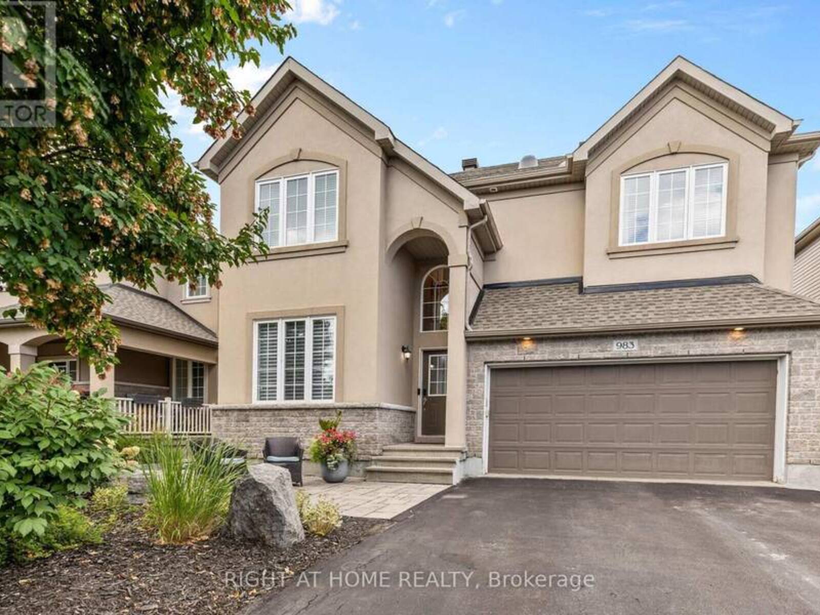 983 FIELDFAIR WAY, Ottawa, Ontario K4A 0E4