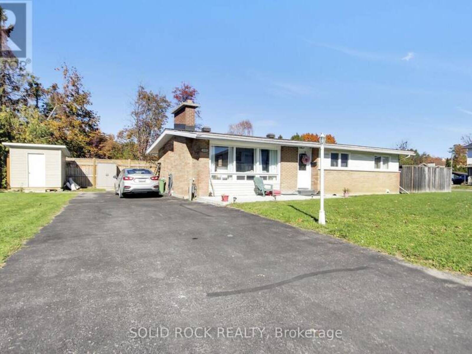 117 VIEWMOUNT DRIVE, Ottawa, Ontario K2G 3B9