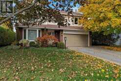 16 PHYLIS STREET | Ottawa Ontario | Slide Image Two