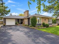 9 LAURENTIDE ROAD Ottawa Ontario, K2H 6T6