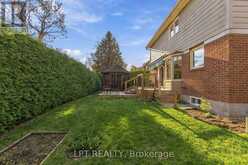 36 DEER MOSS TRAIL | Ottawa Ontario | Slide Image Thirty-two