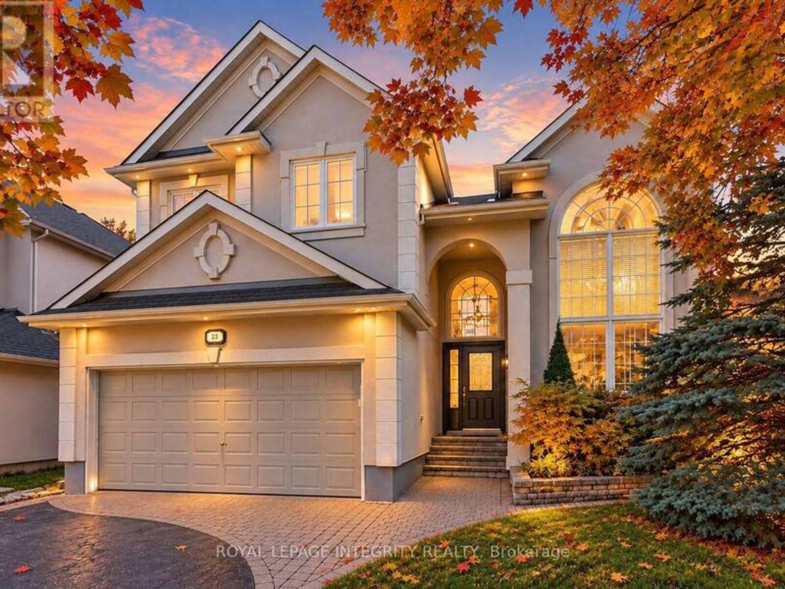 92 BROUGHTON STREET, Ottawa, Ontario K2K 3N4